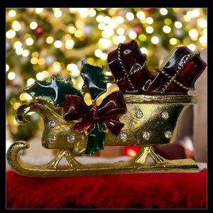 Vintage 1960’s Christmas Sleigh 🛷 Brooch